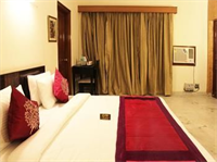Oyo Rooms Atta Market Sector 30 