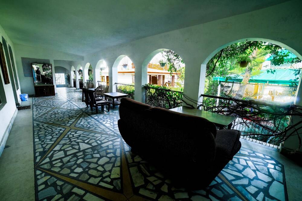 New Bhandari Swiss Cottage Hotel Interior