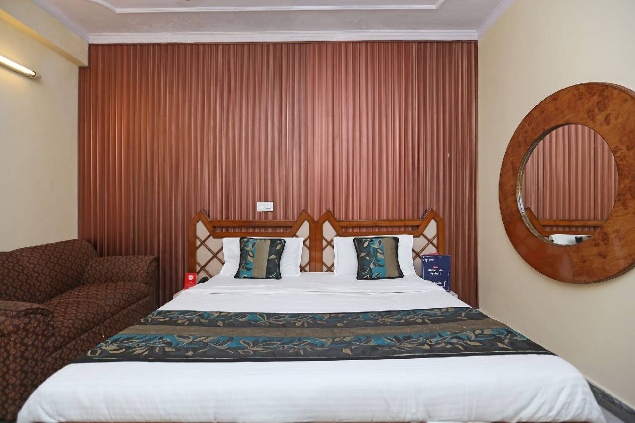 Oyo 9554 Hotel Grand Plaza 