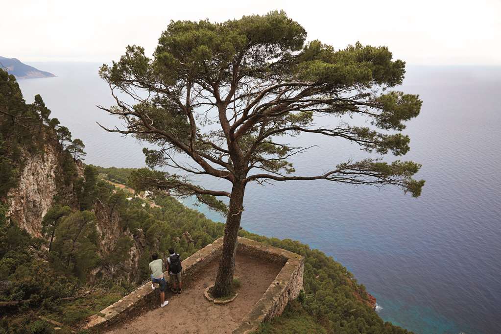 Belmond La Residencia Mountain trekking in the Sierra de Tramuntana