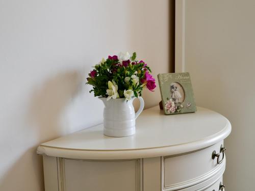 Pine Tree Cottage Uk5515 (پین تری كوتاج اوك۵۵۱۵) 