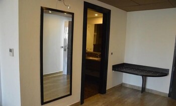 The Royal Paradise Hotel Interior