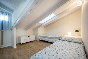 Impero House Rent Antica Guestroom