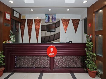 Oyo 11061 Hotel Awesome Reception