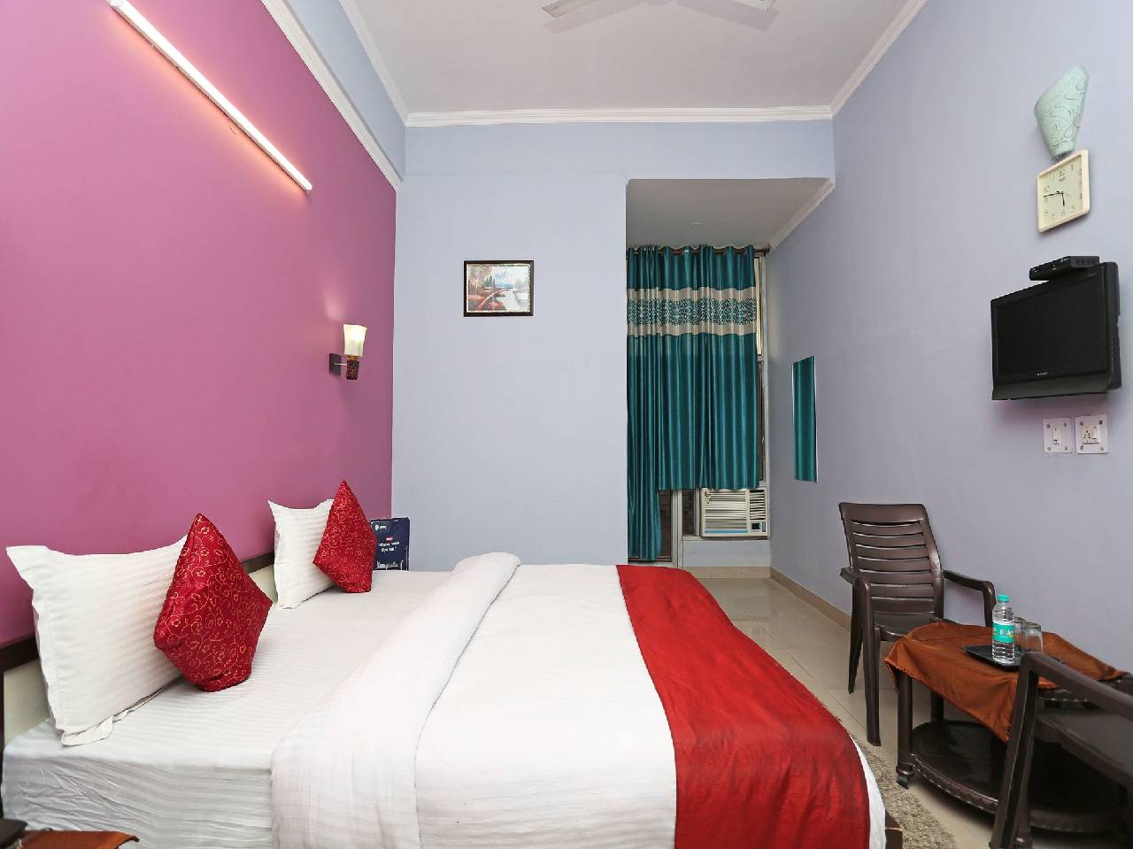 Oyo 12784 Hotel Roomers 