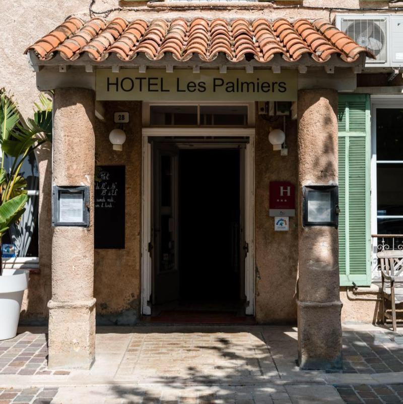 Les Palmiers General view