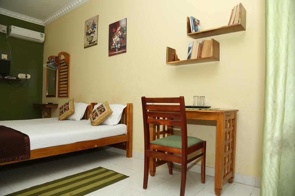 Oyo 14342 Happy Rooms 