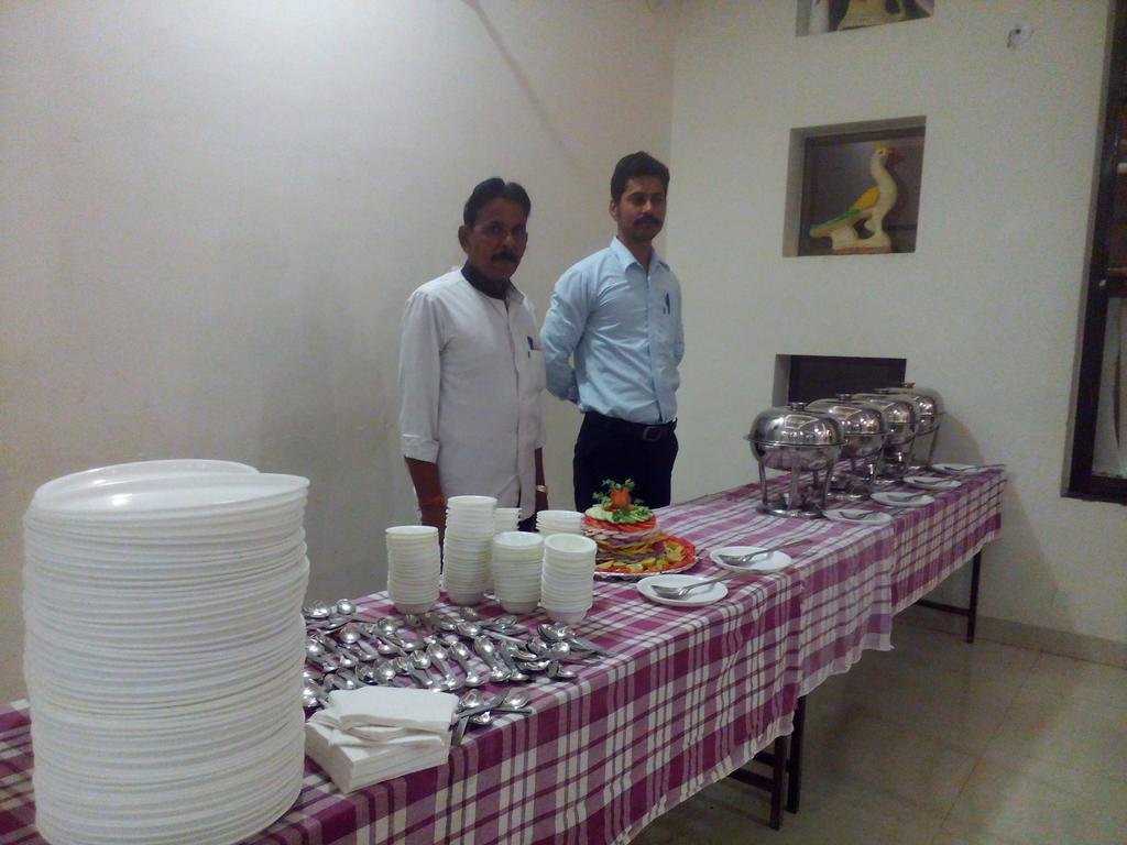 Thar Midway Hotel & Restaurant 