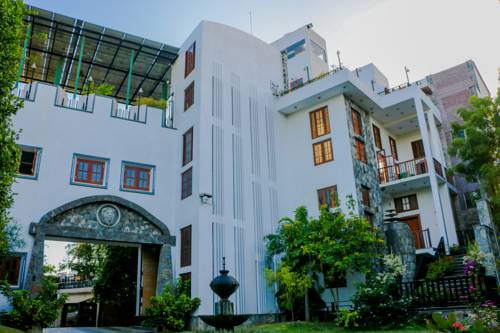 Villa White Stallion 