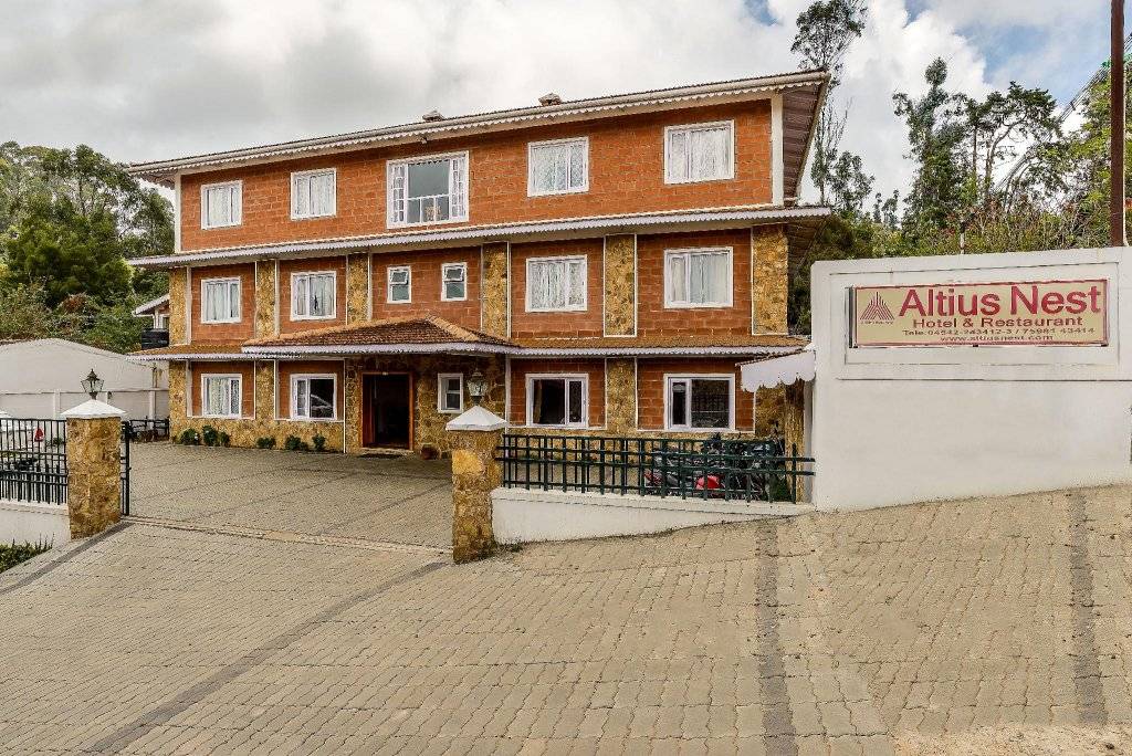 Altius Nest Hotel 