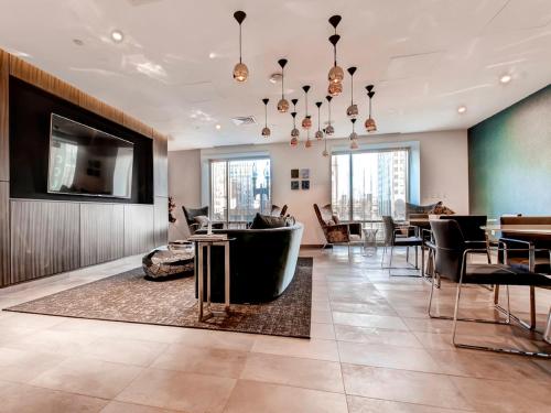 Bluebird Suites Near South Station 