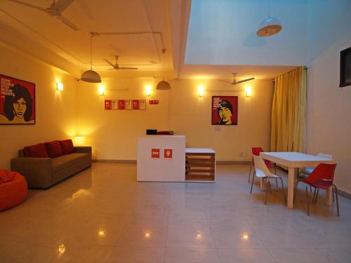 Oyo Flagship 140 Noida Expressway Boulevard Hotel Description