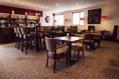 Douglas Arms Hotel 