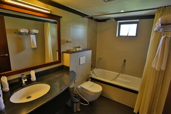 Harbour Hotels Bathroom
