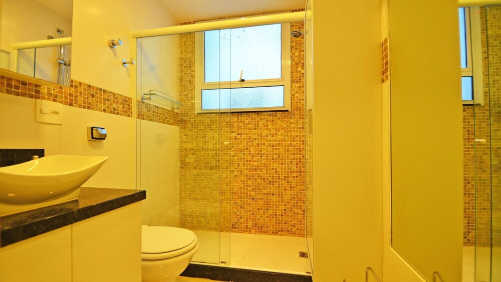 Rio Apartments Rdl111 Bathroom