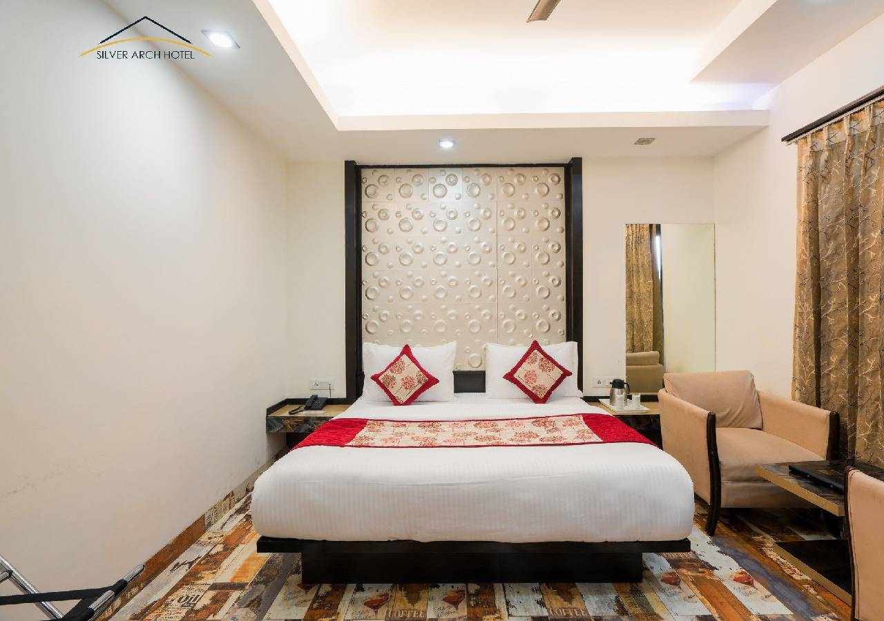 Silver Arch Hotel 