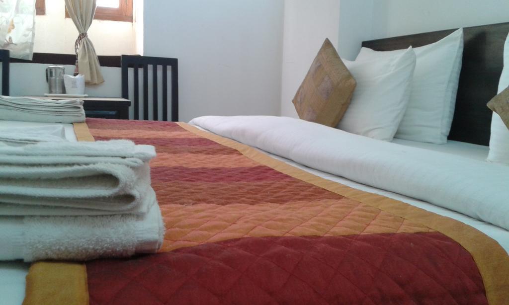 Hotel Yellow Stone 