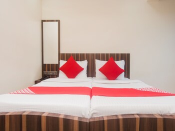 Oyo 16470 Shalimar Guestroom