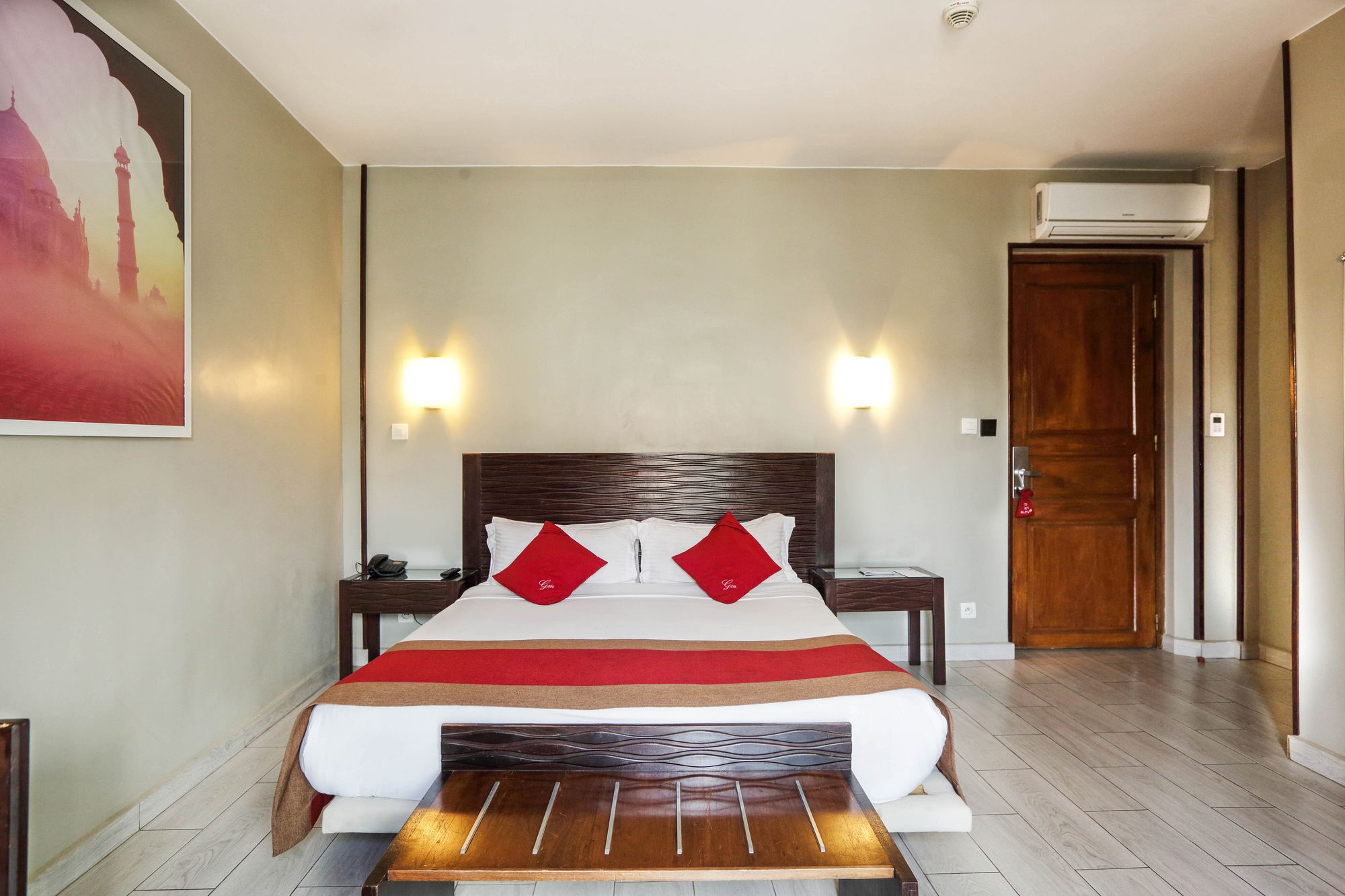 Le Grand Mellis Hôtel & Spa (ل گرند ملیس هôتل و اسپا) 