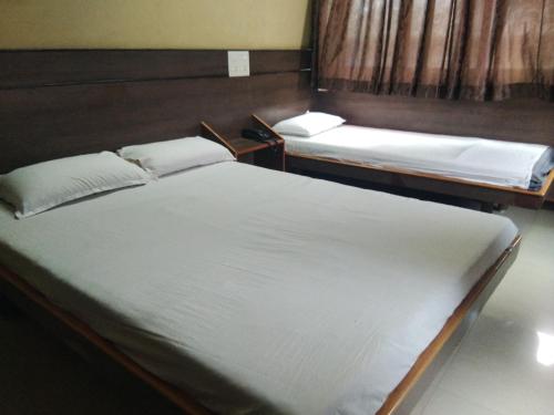 Sri Saraswathi Lodge 