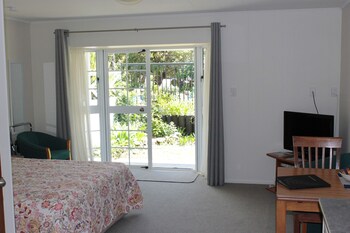 Ash Grove Boutique Motel Guestroom View