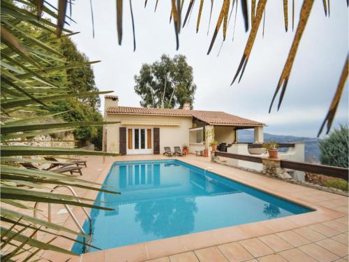Four Bedroom Holiday Home In Carros 
