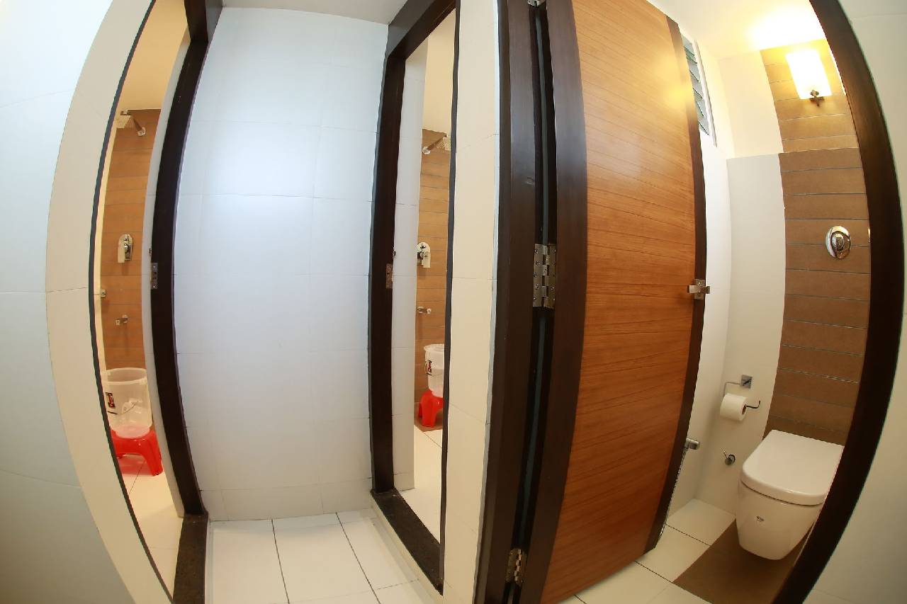 Breeze Suites 