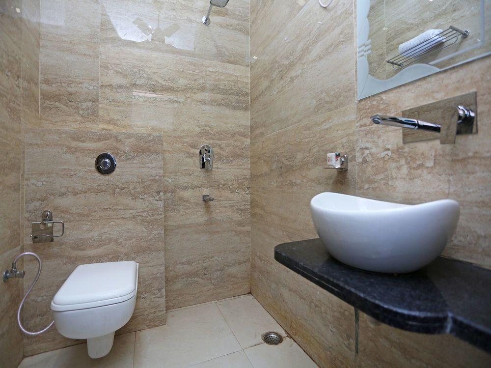 Oyo 10842 Hotel Anjali Mahal 