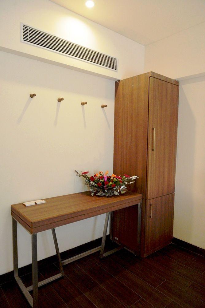 Mango Hotels Bhagwati Park 