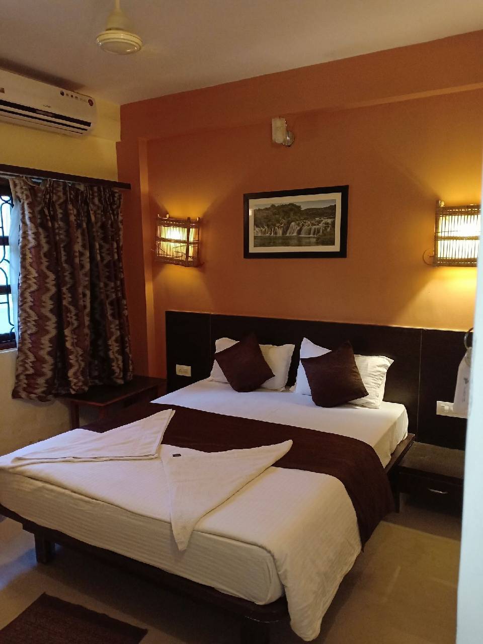Hotel Aananda 