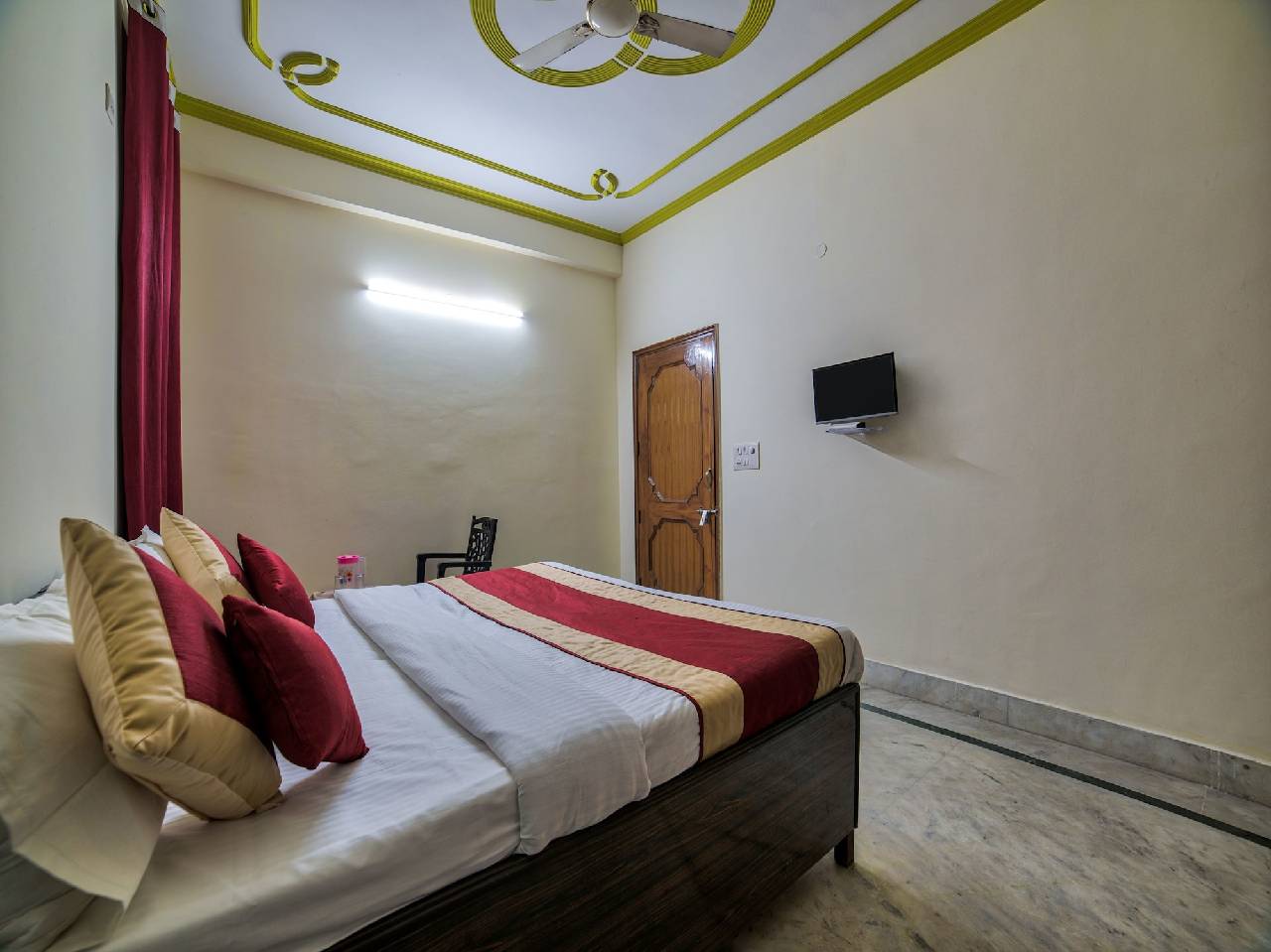 Oyo 14246 Onella Rooms 
