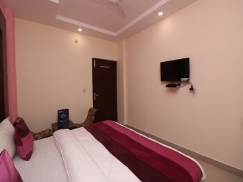 Oyo 9844 Hotel Hill View Guestroom