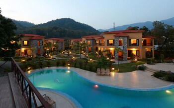 Corbett Mango Bloom Spa Resort Outdoor Pool