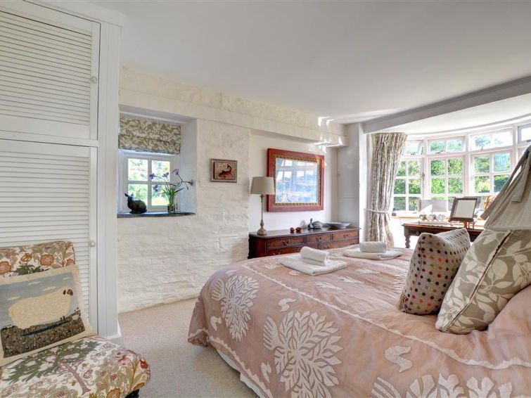 Holiday Home Trevose (هالیدی هوم ترووس) 