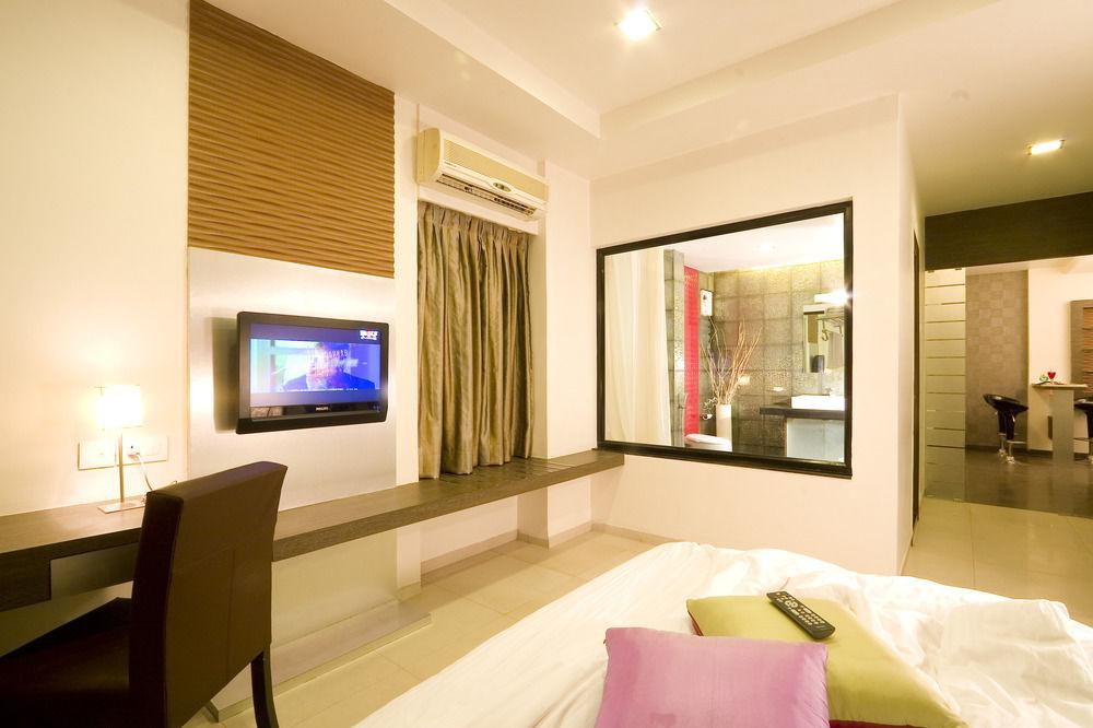 Citrus Hotel Kolhapur 