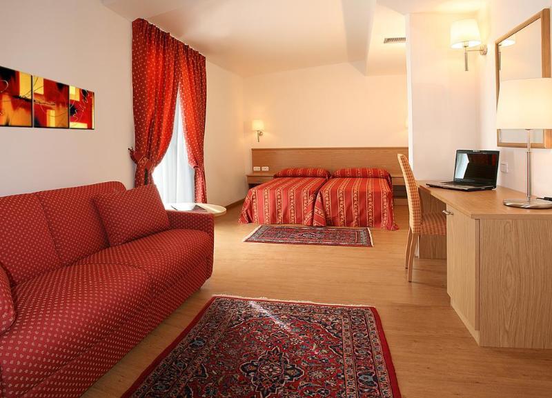 Hotel Marco Polo Room