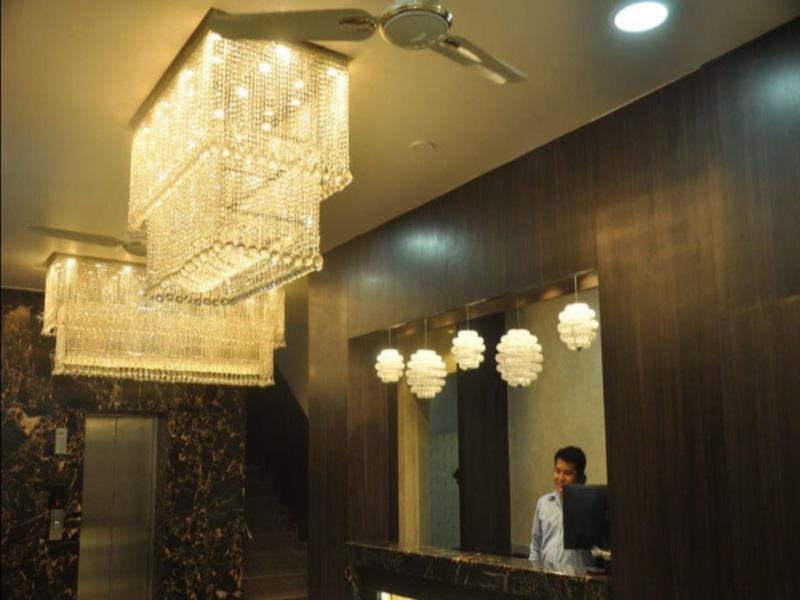 Hotel Manas Continental 