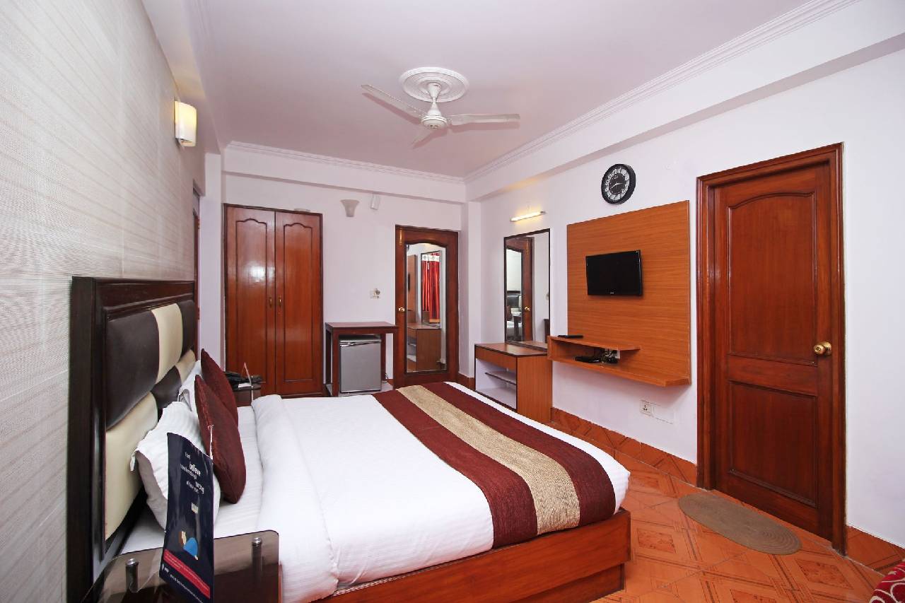 Oyo 3899 Paradise Continental 