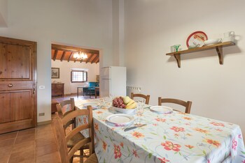Agriturismo Casa Passerini A Firenze In-Room Dining