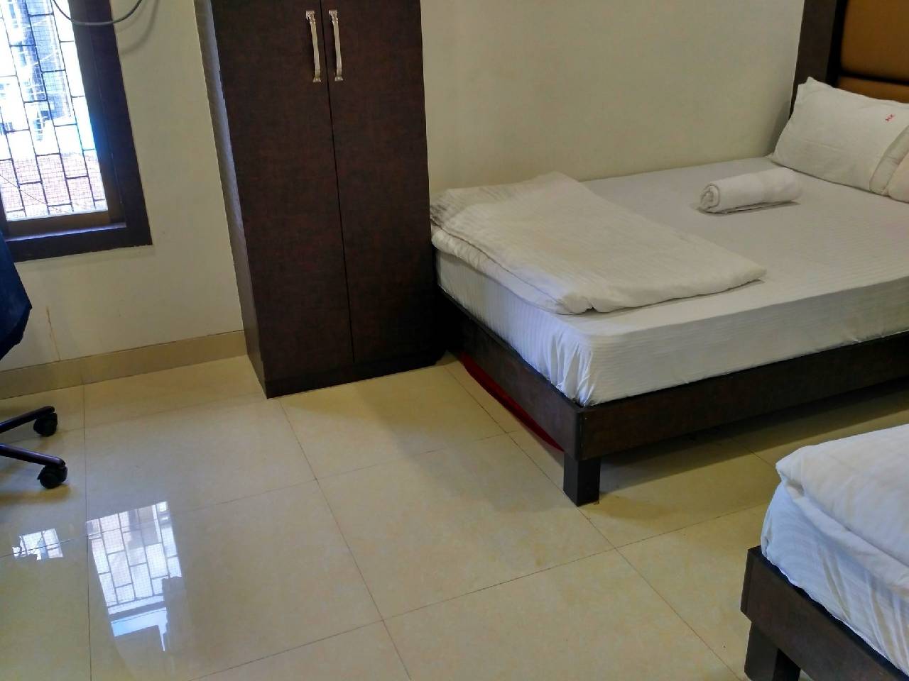 Omega Rooms 