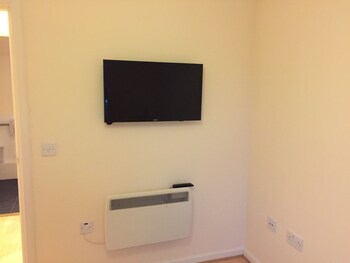 4 Varis Apartments In-Room Amenity
