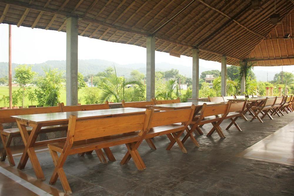Oyo Premium Corbett Jhirna 