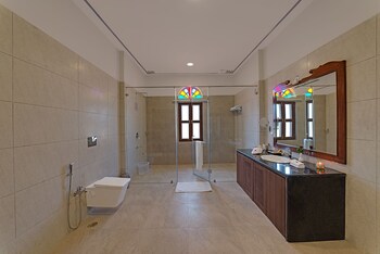 The Jaibagh Palace Bathroom