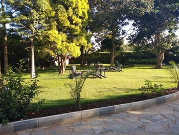 Anina's Executive Lodge Garden View