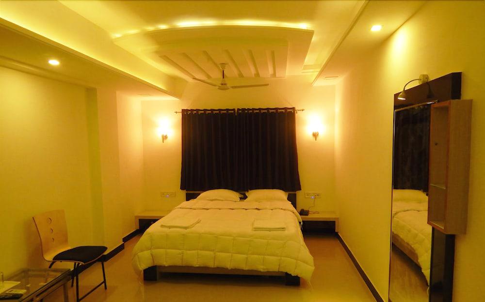 Hotel Vraj Inn 