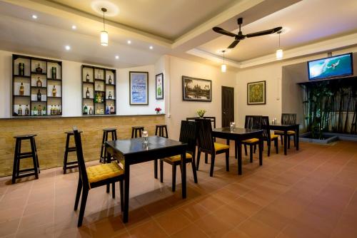 Reasey Boutique Villa Hotel Description