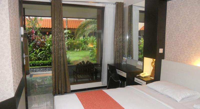 Luminor Hotel Jember General view