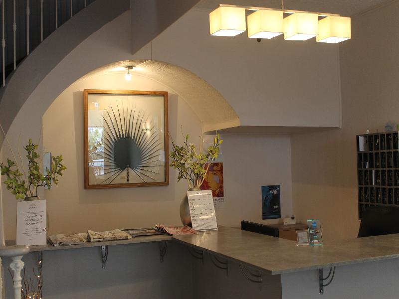 Les Palmiers Lobby