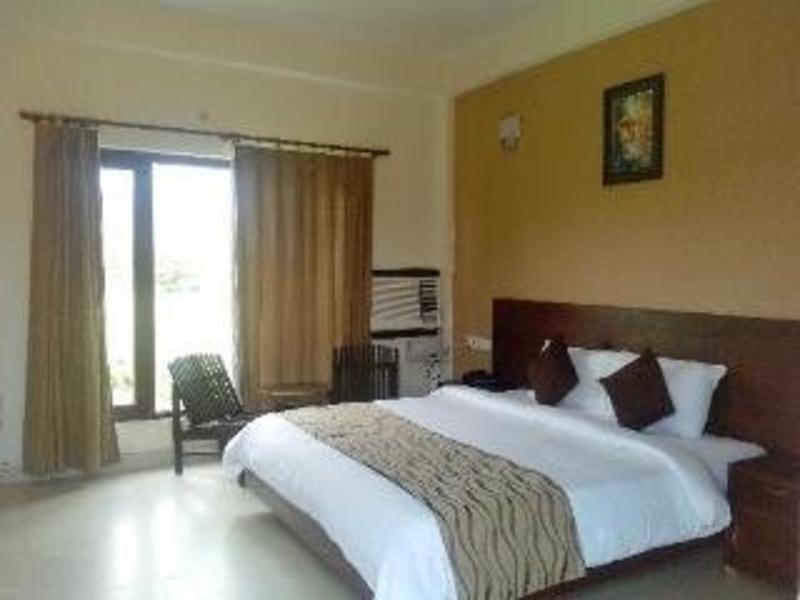 Clarks Inn Corbett Resort & Spa Corbett Room