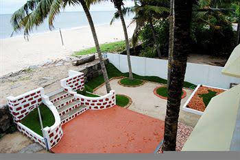Palm Beach Ayurveda Resort 